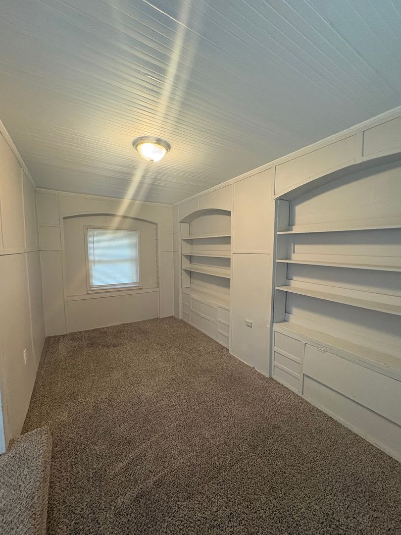 Rent Special Free 65 Tv At Move In Spacious 3 Bed 2 Bath Home In Prime Kansas City Location Near Plaza Brookside – photo 3