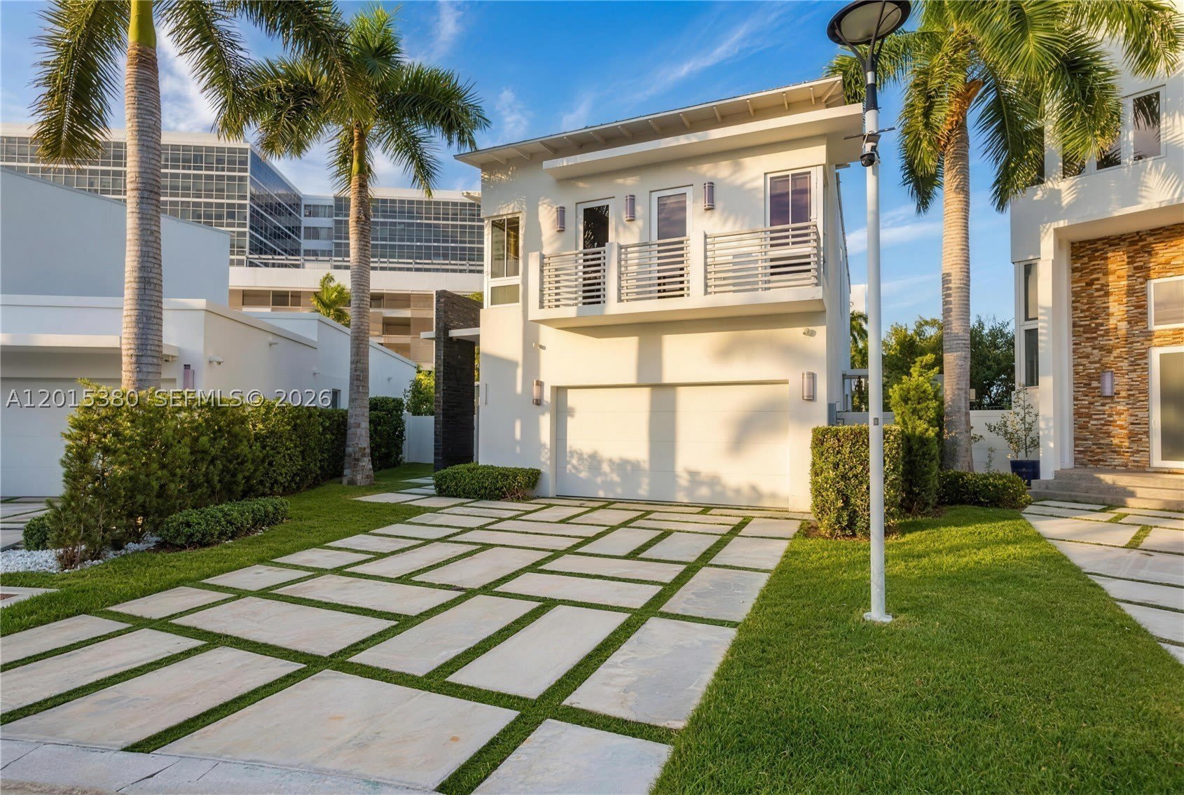 8221 NW 34th Dr – photo 1