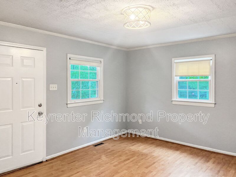 1019 Halsey Lane – photo 2