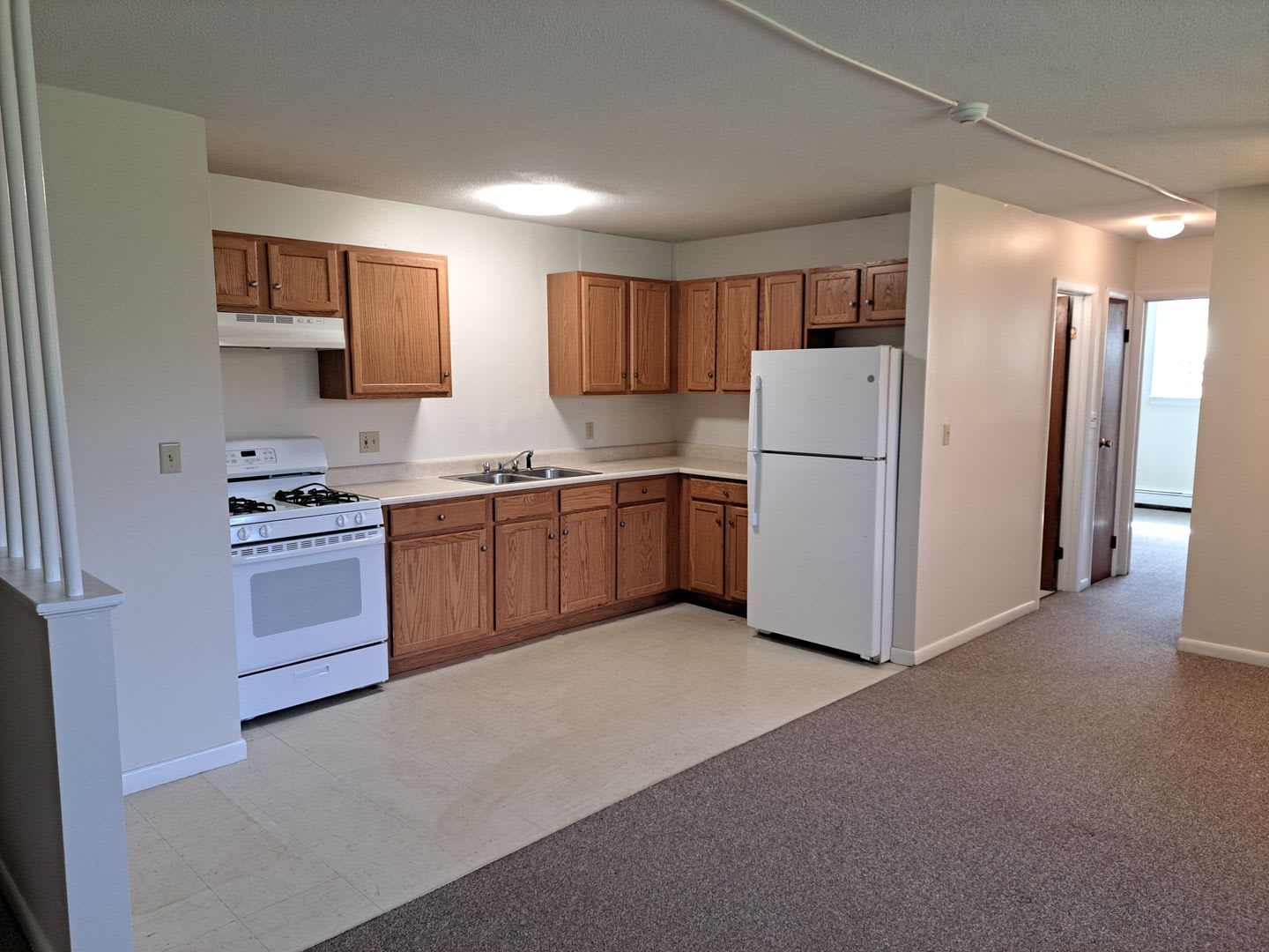 382-384 River St – photo 3