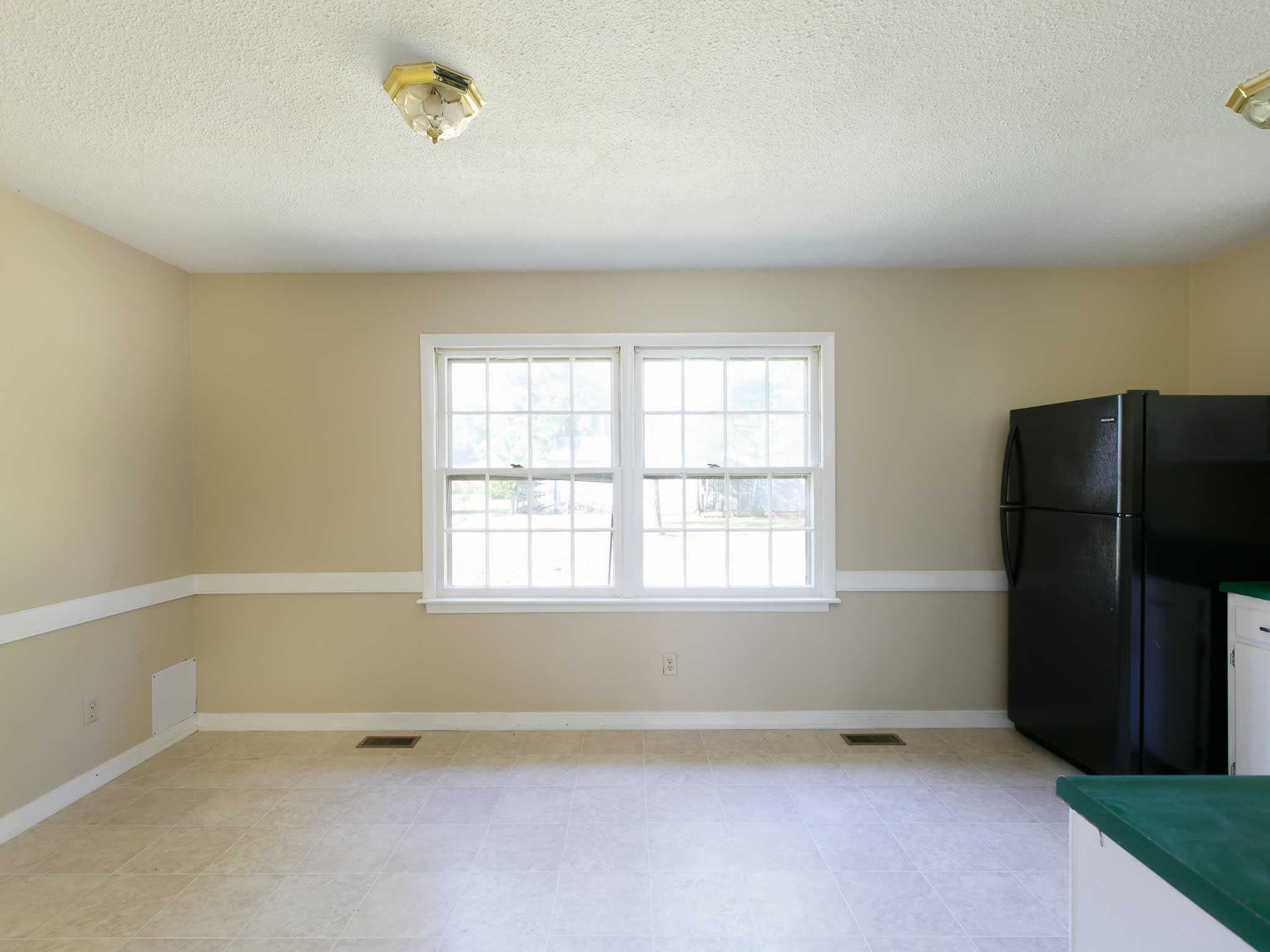 3249 Glenmore Drive – photo 5