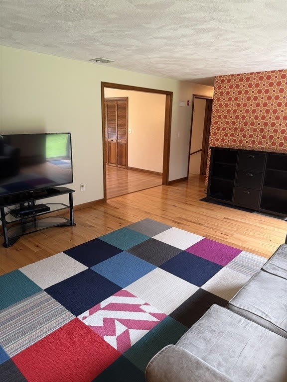 465 Forest St – photo 5