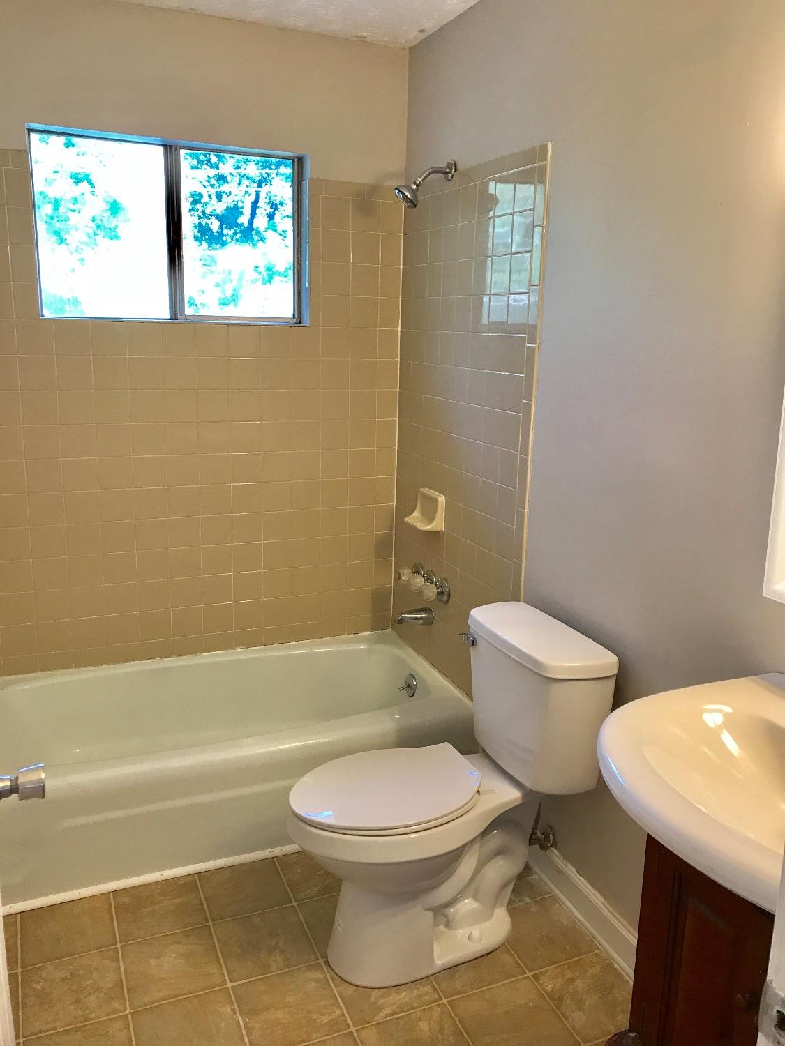 220 Highwood – photo 5
