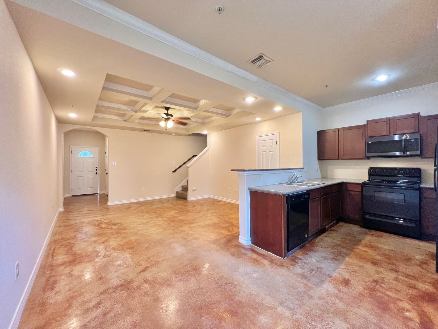 3 bed 2 bath townhome in Leon Valley – photo 5
