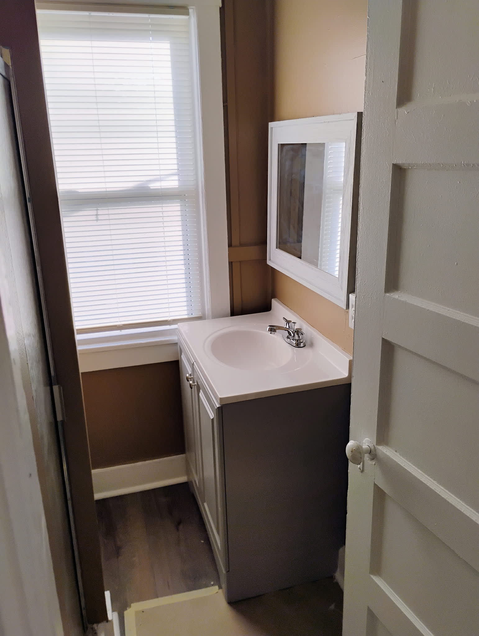 1104 Elliston St – photo 3