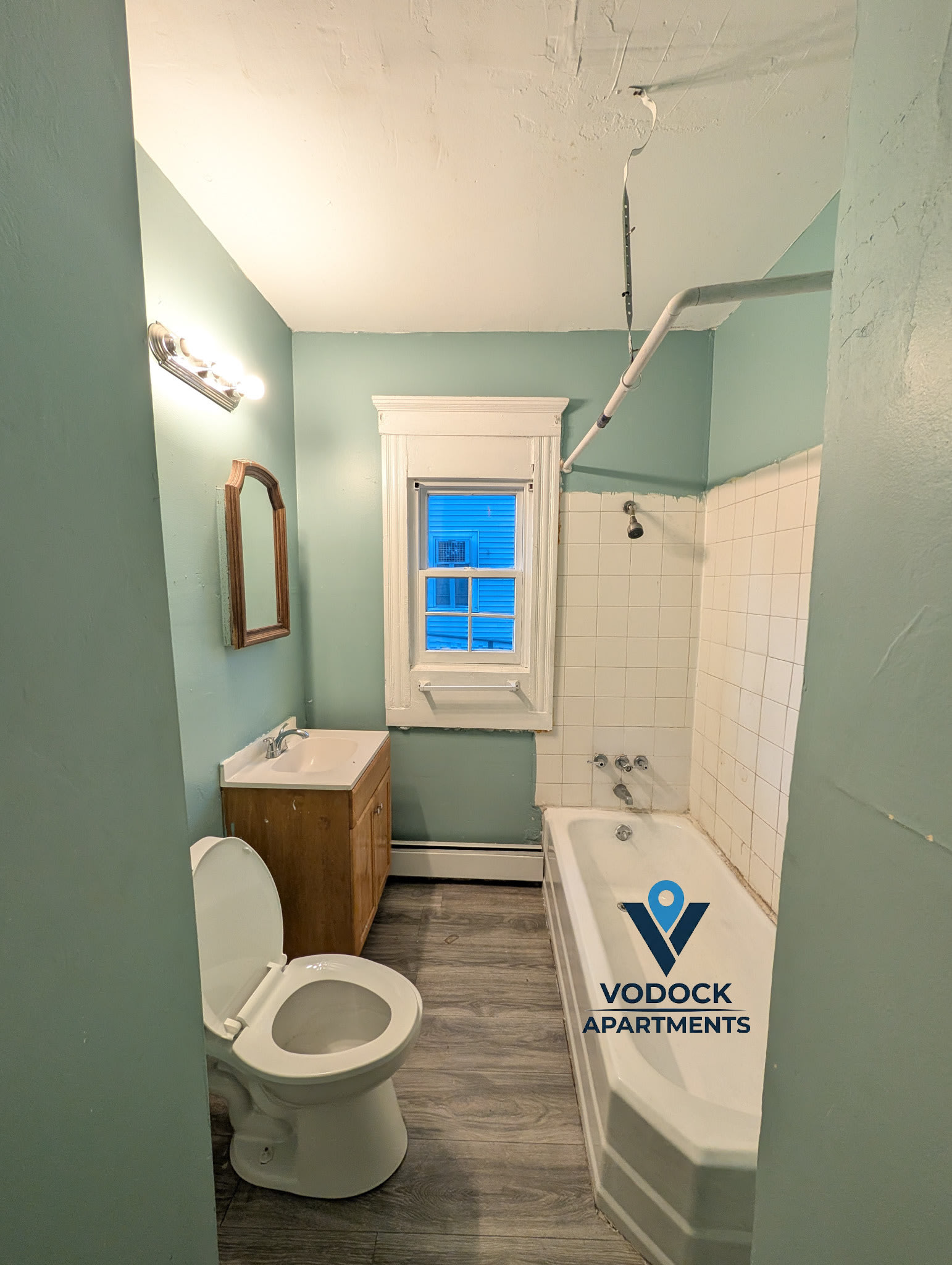 582 Ferry St – photo 5