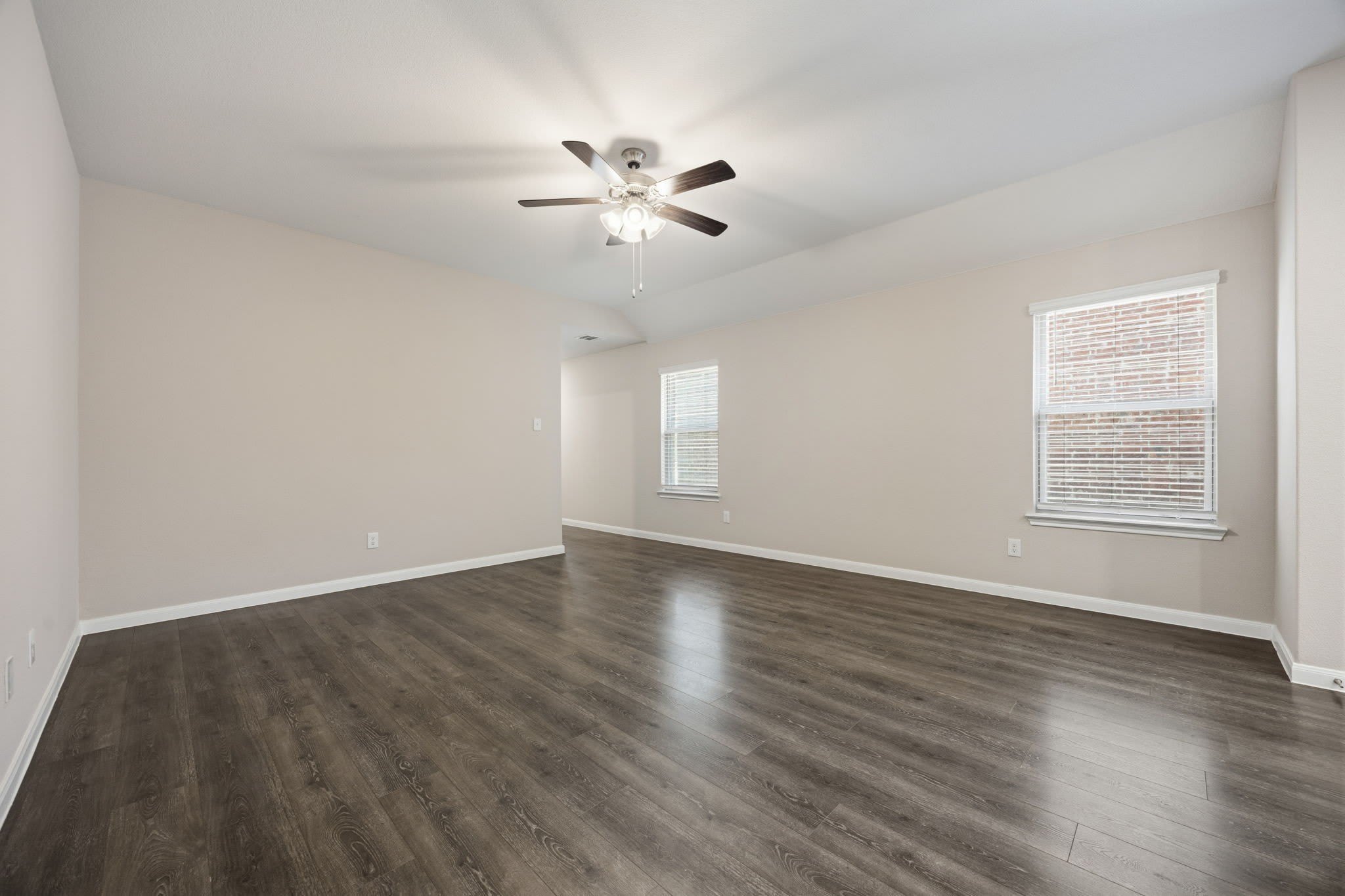 3921 Oak Creek Circle – photo 4