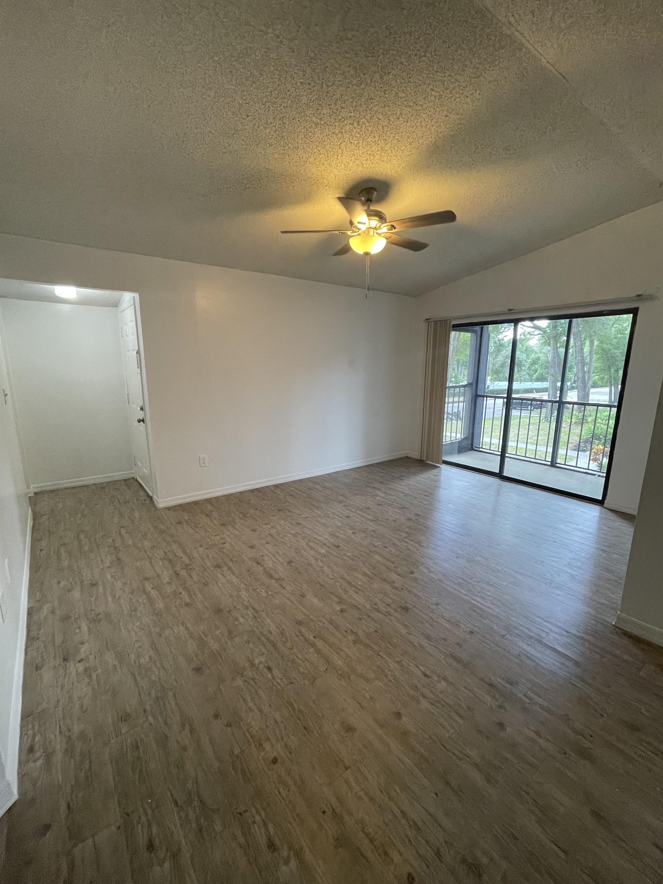 202 Riverbend #201 – photo 2