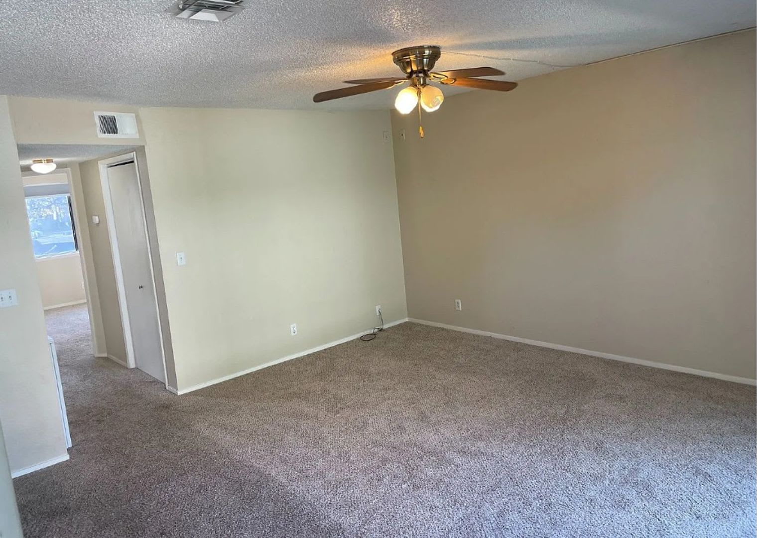 2 Beds 1 Bath – photo 3