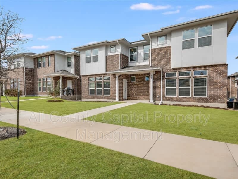 605 W South St N #82 – photo 2