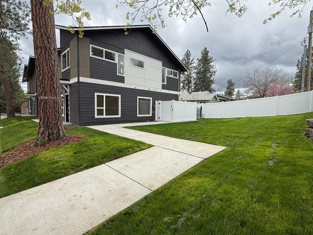 3925 East 32nd Avenue – photo 3