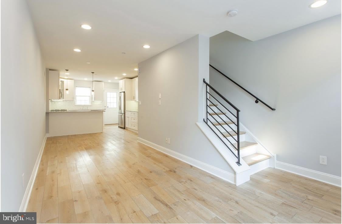 1322 S BANCROFT Street – photo 2