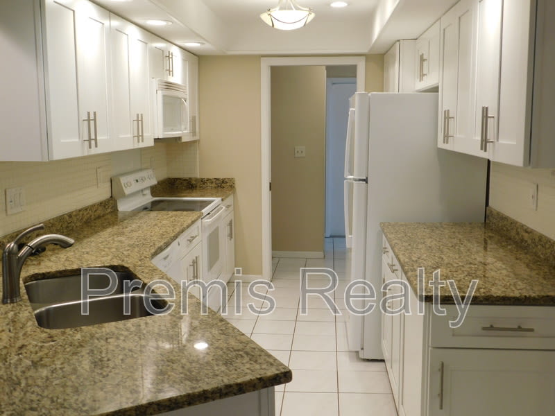 1840 Oak Forest Dr. W – photo 3