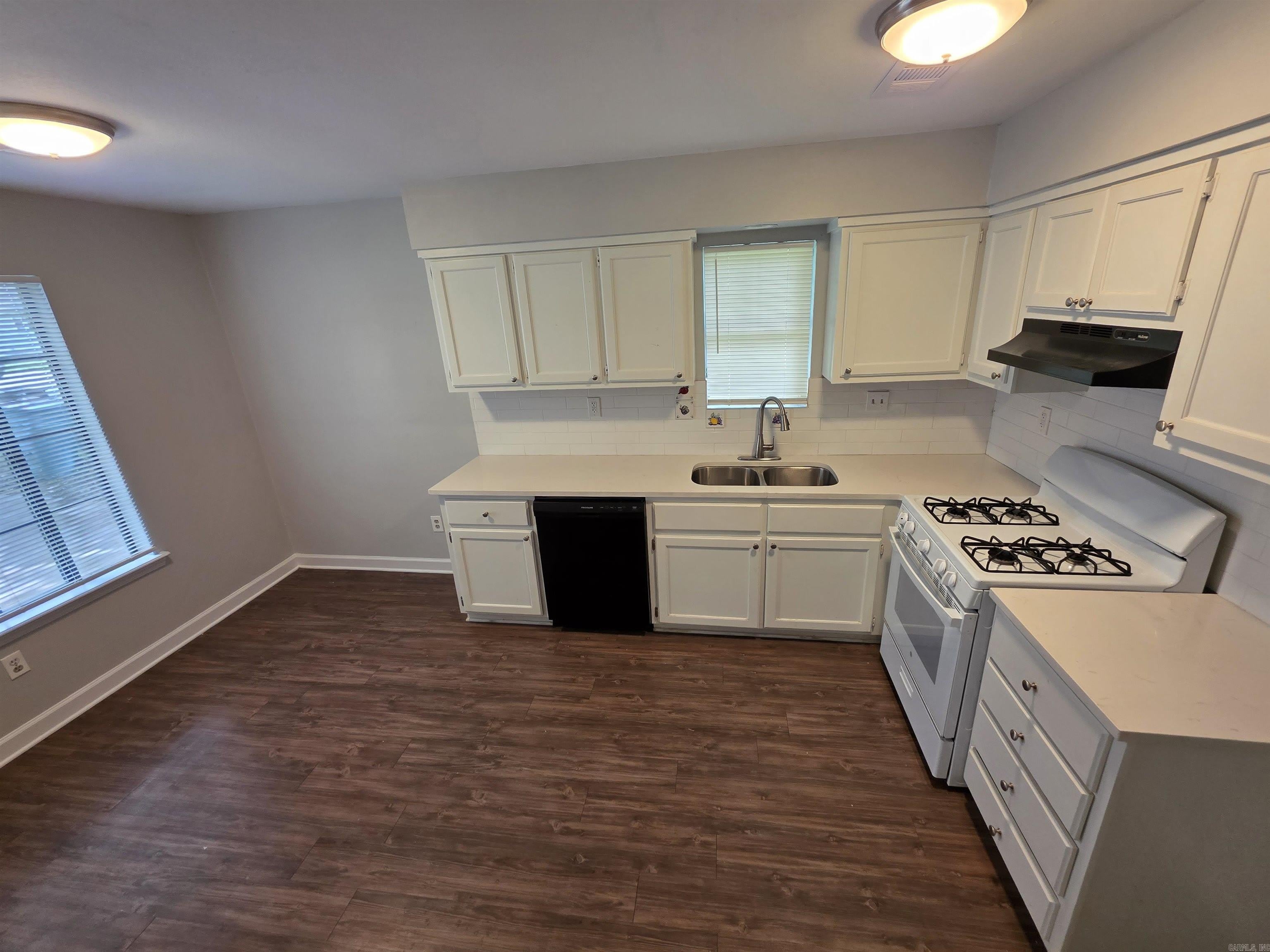 1104 S Park Street – photo 3