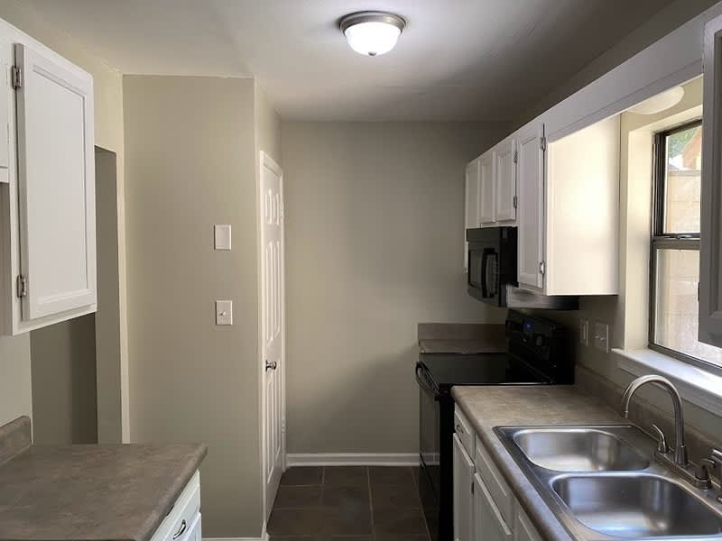 448 Oakland Road – photo 2