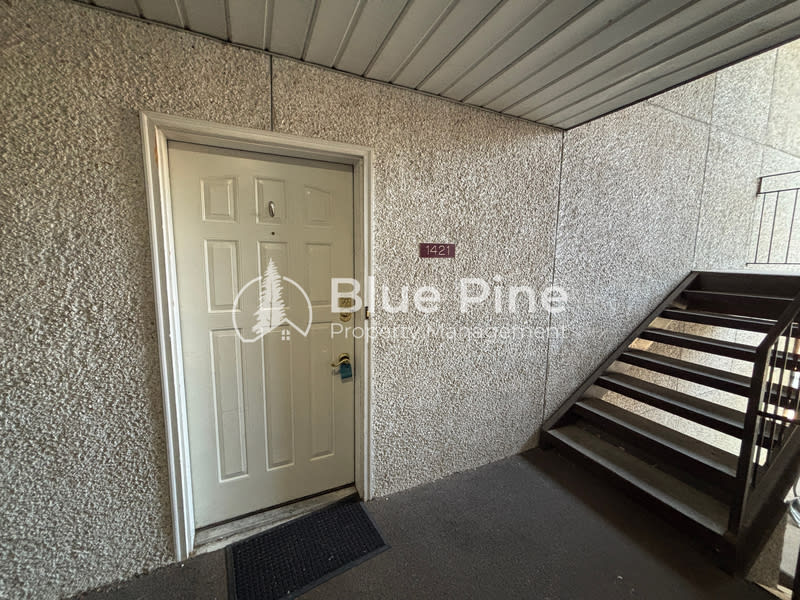 1421 Vega Circle – photo 2