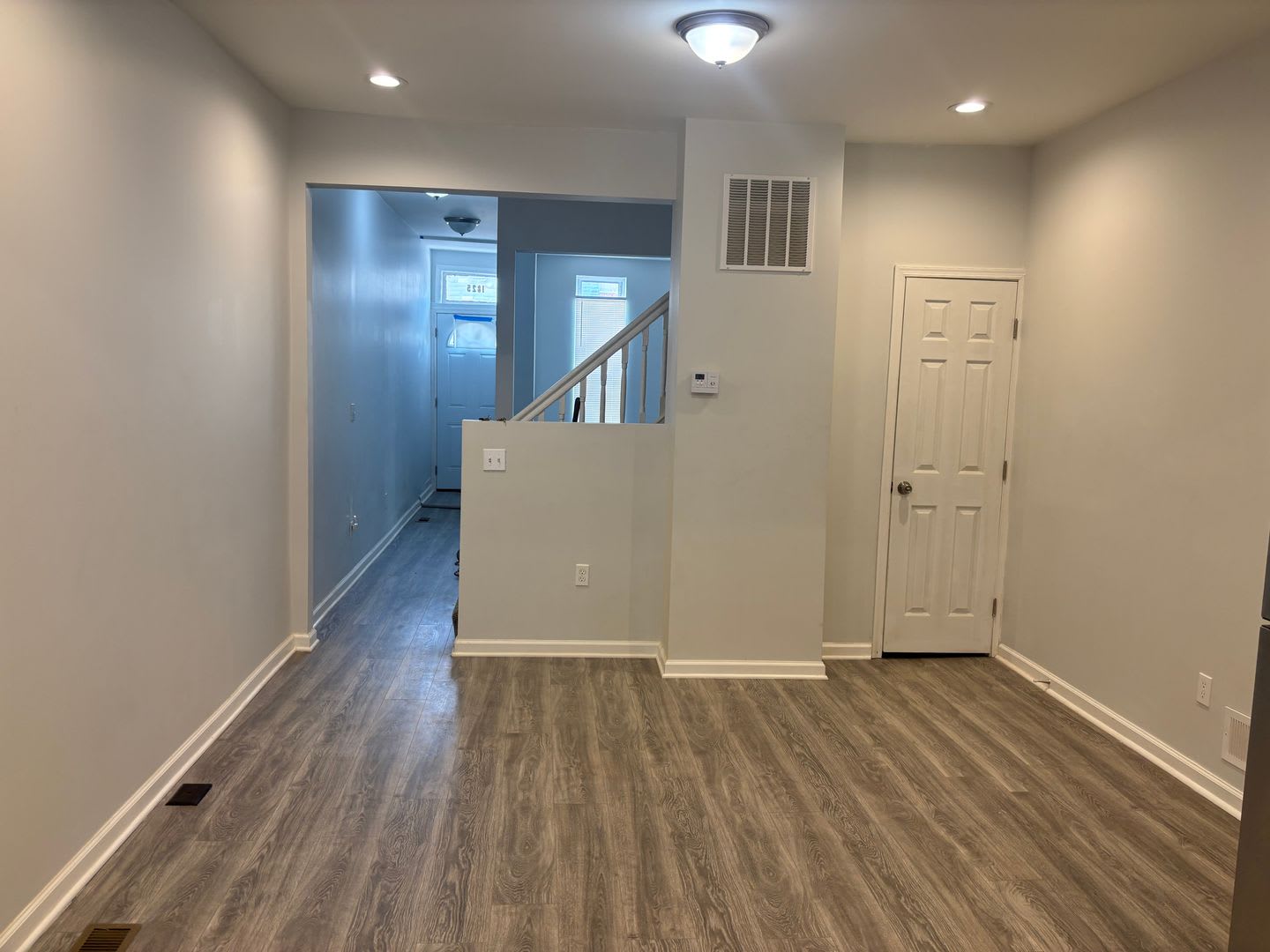 Be the First! Beautifully Renovated 2BR + Den with Central A/C – photo 3