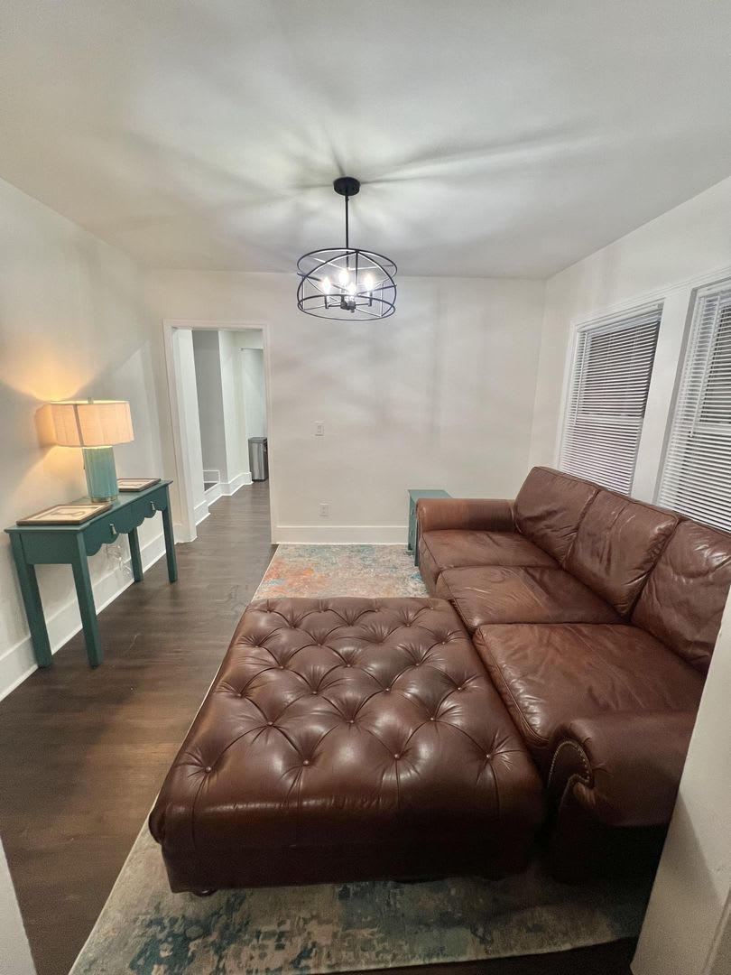 Room in 5 Bedroom Home at Linda Ln SE – photo 3