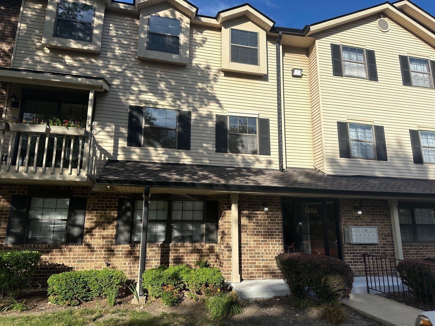 1486 W Jefferson Avenue – photo 1