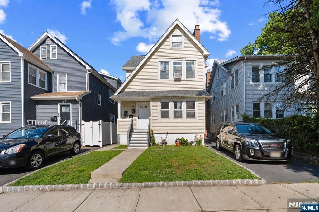17 Cottage Place – photo 1