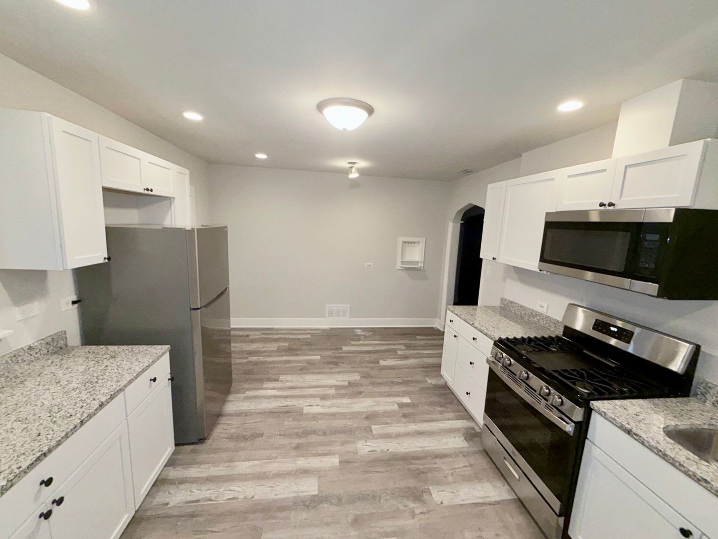 5209 West Lake Street – photo 1