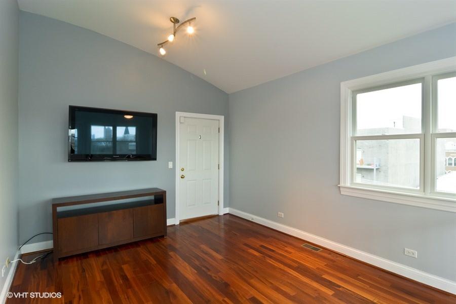 1540 N Claremont – photo 3
