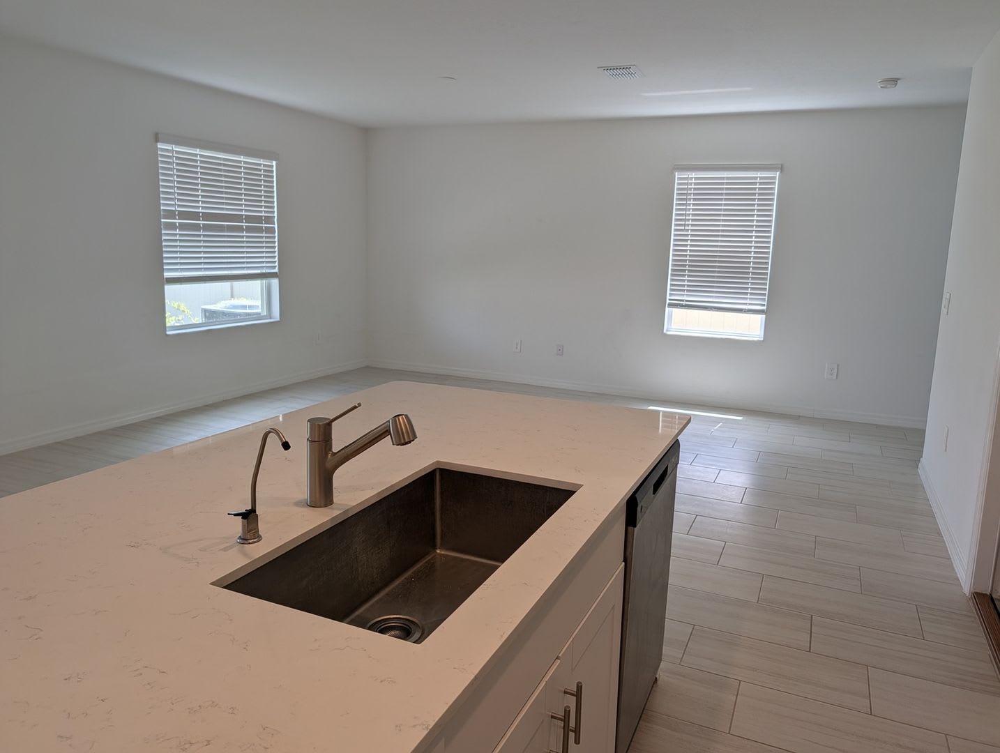 Charming 4BR House in Two Rivers – photo 2