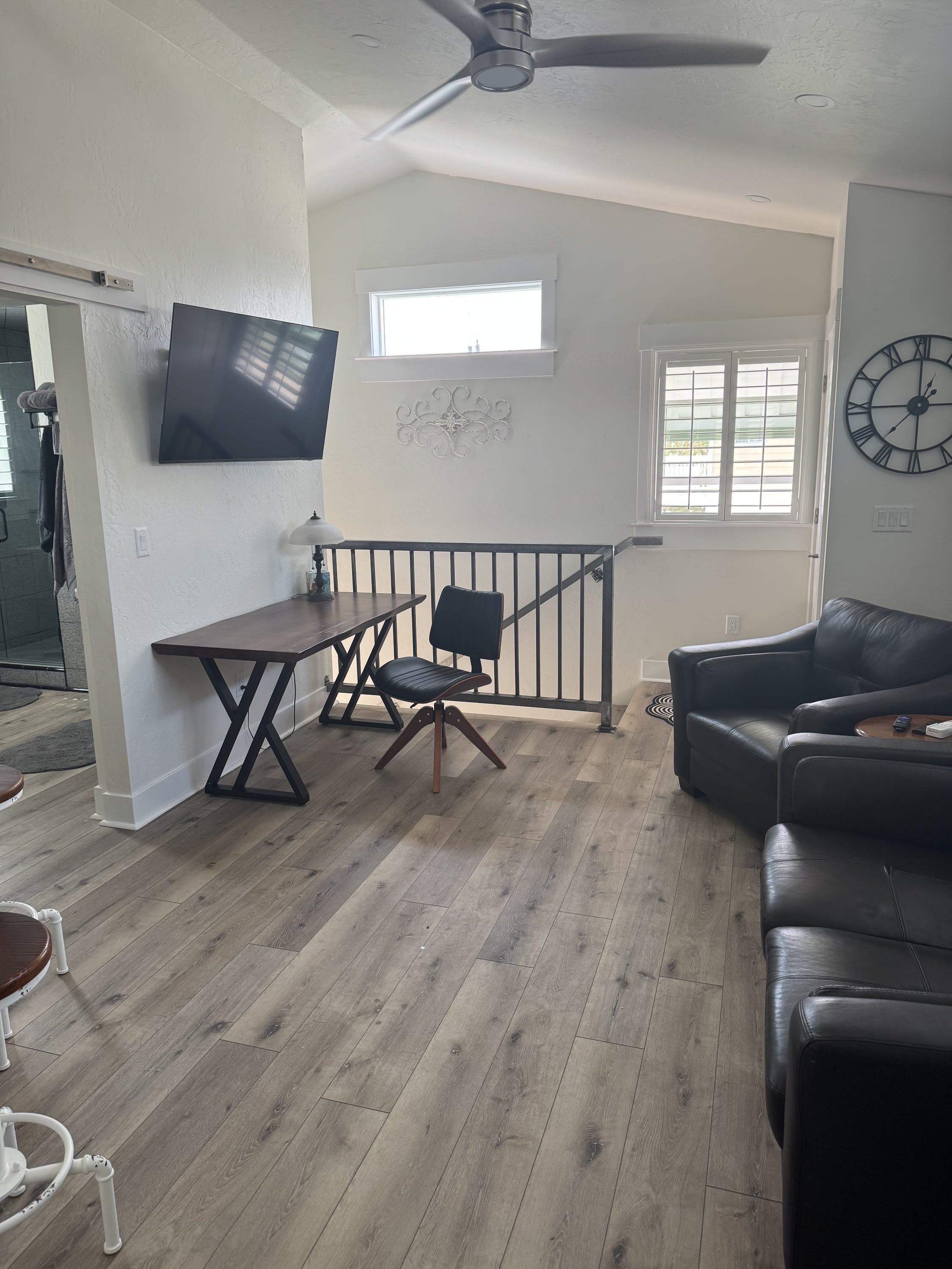 848 3rd St B – photo 3