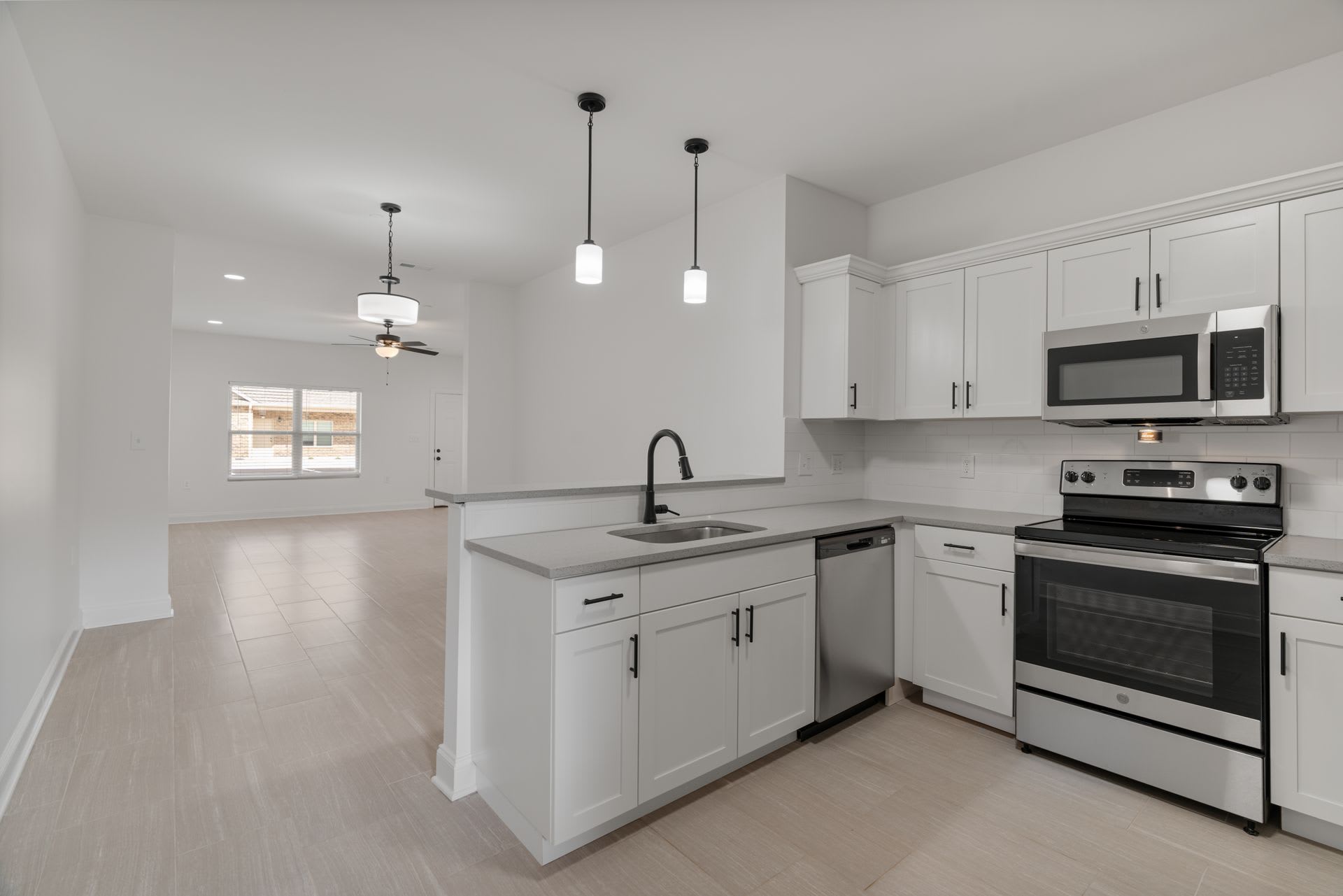 25358 Kenora Street – photo 5
