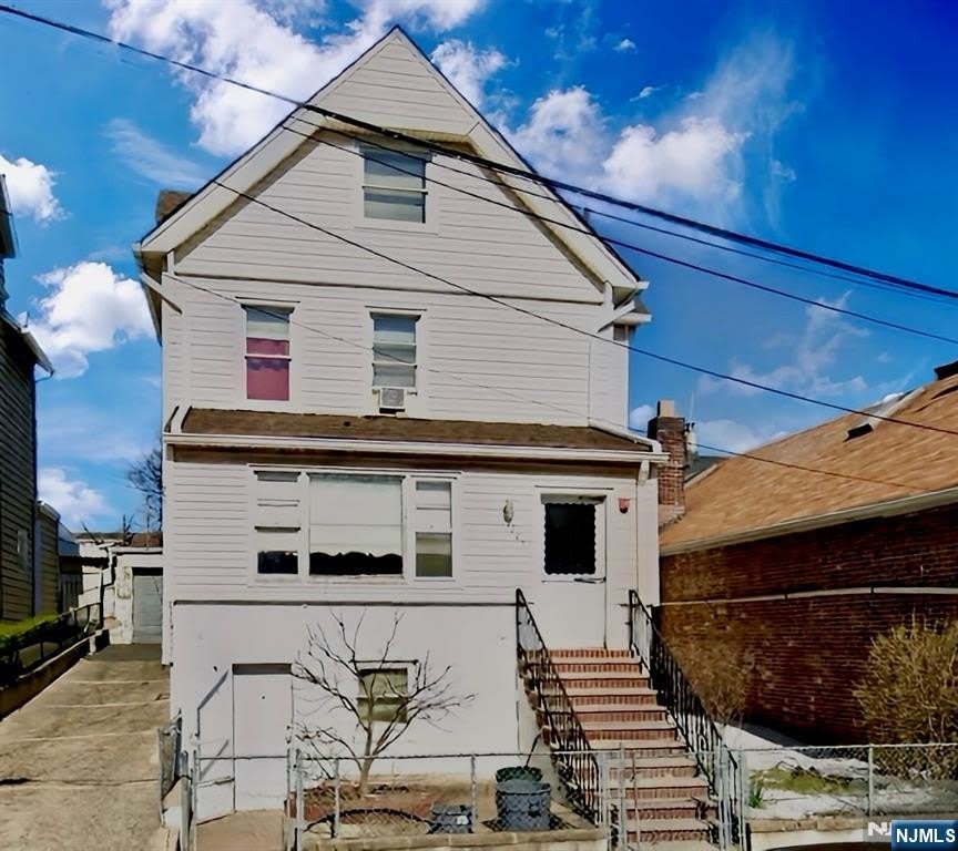 147 Lincoln Avenue – photo 2