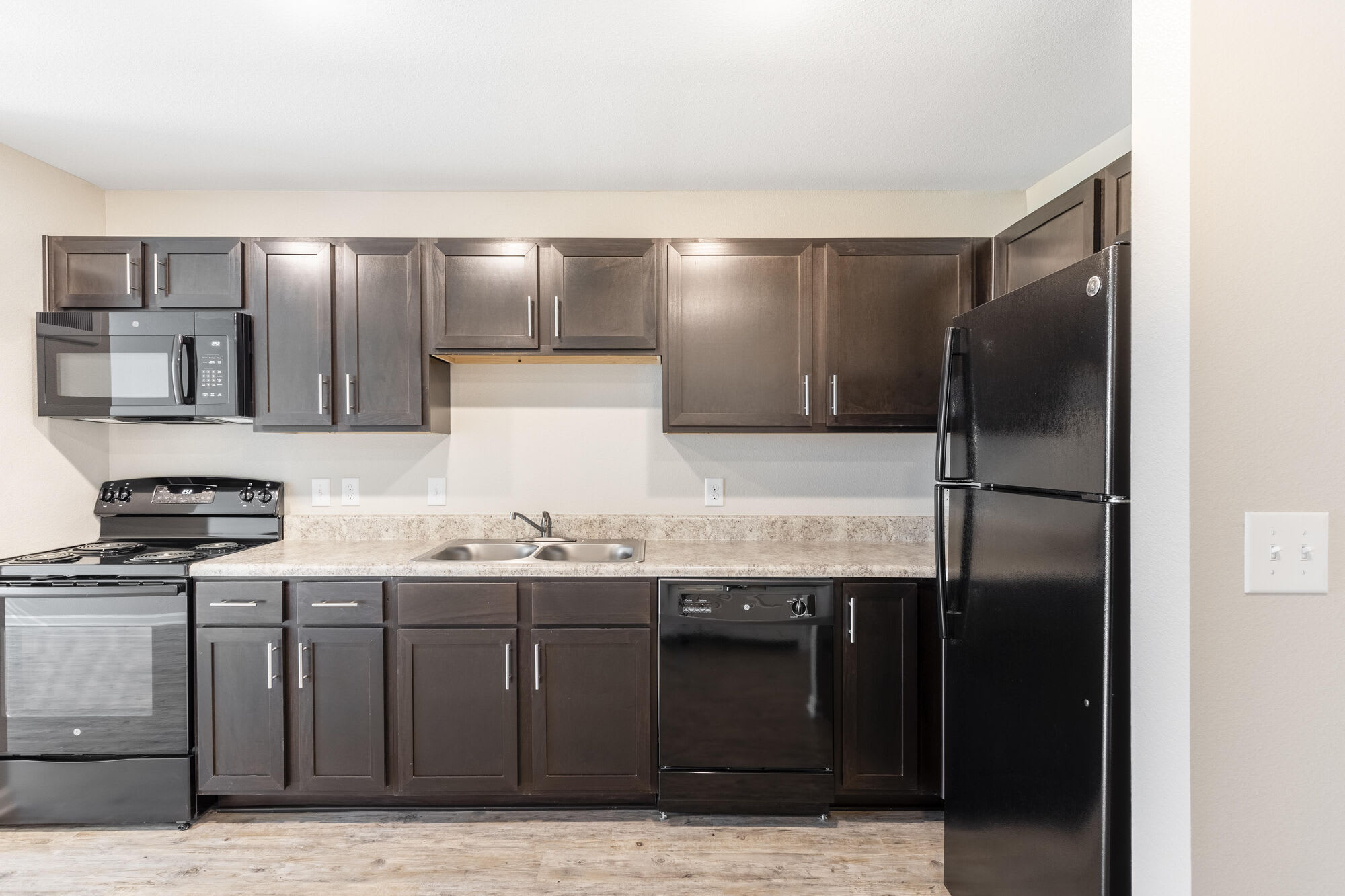 Goodnight Commons Apartments – photo 2