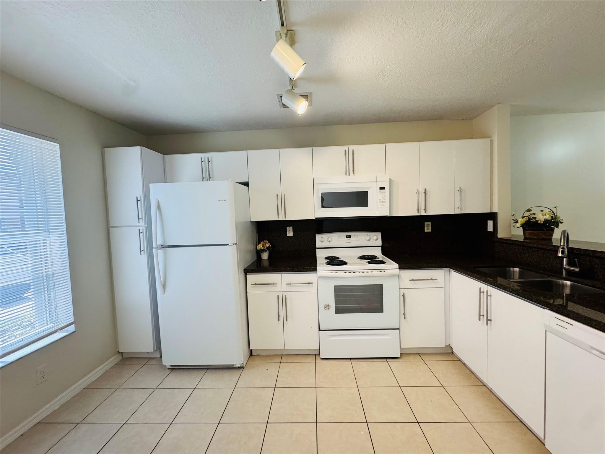 3142 SW 129th Way – photo 5