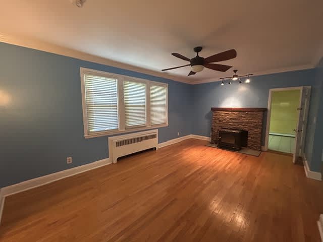 306 Kingston Road – photo 3