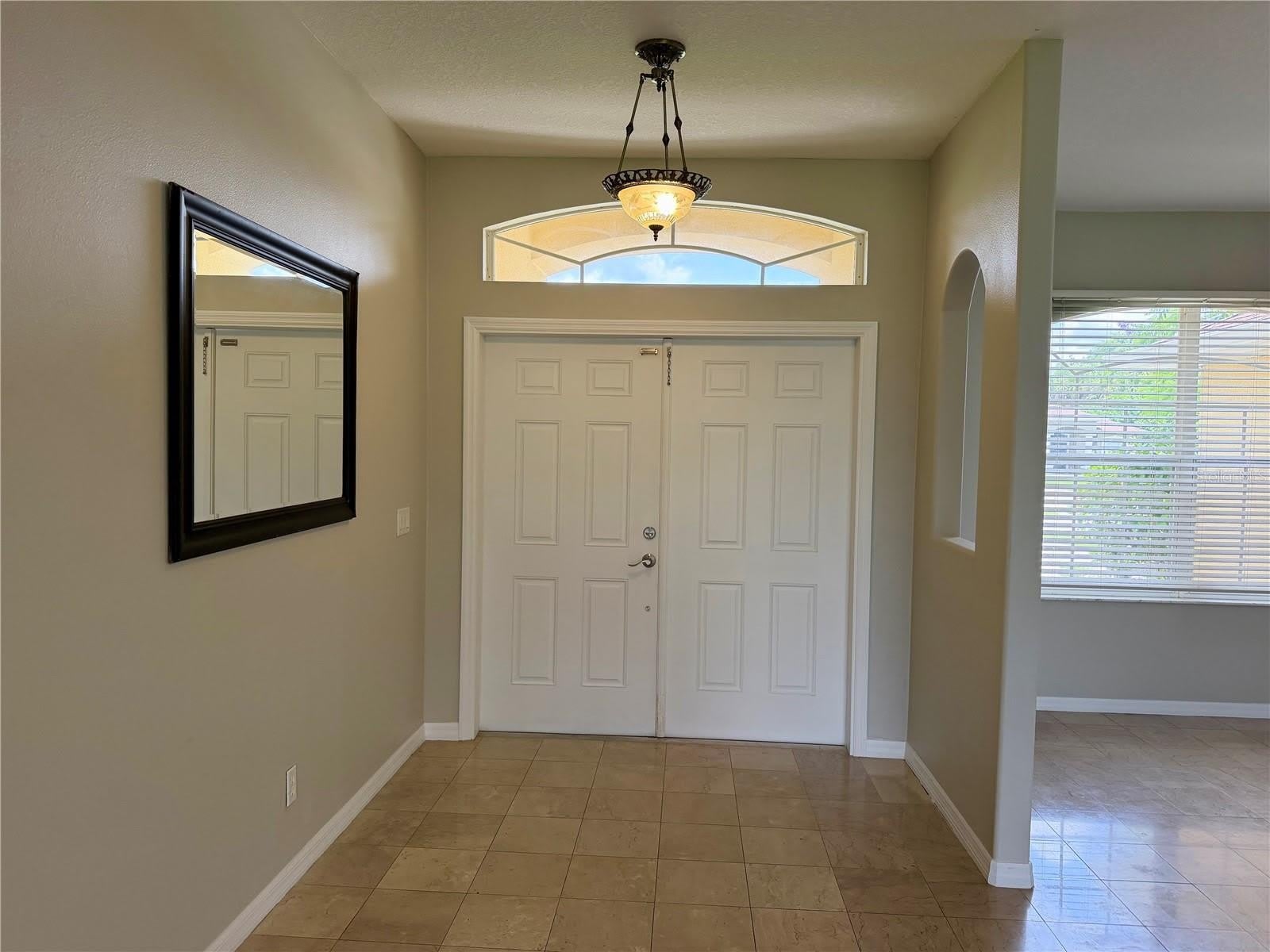 1204 S SAN MATEO Drive – photo 3