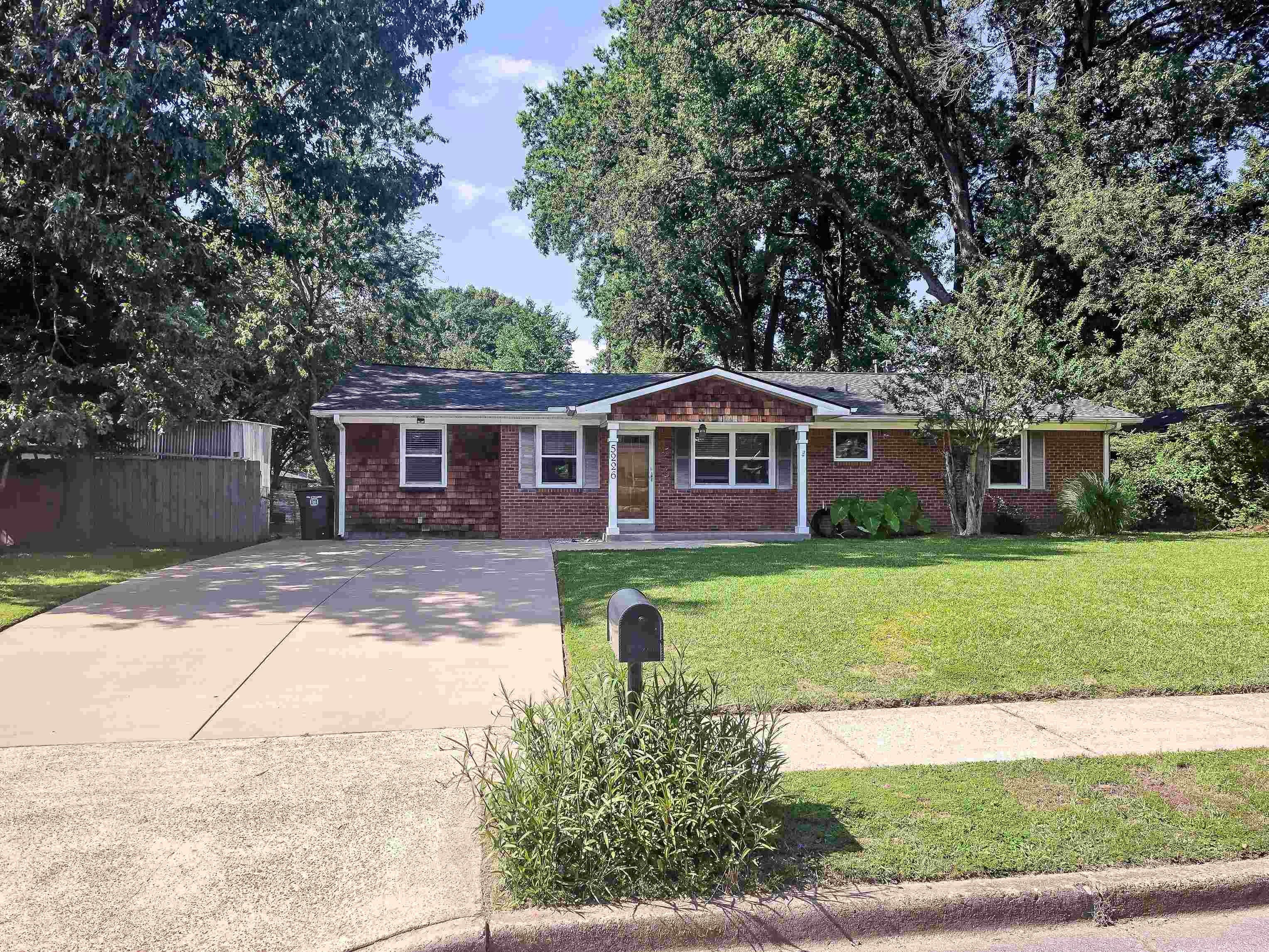 5226 PRINCETON Dr – photo 1