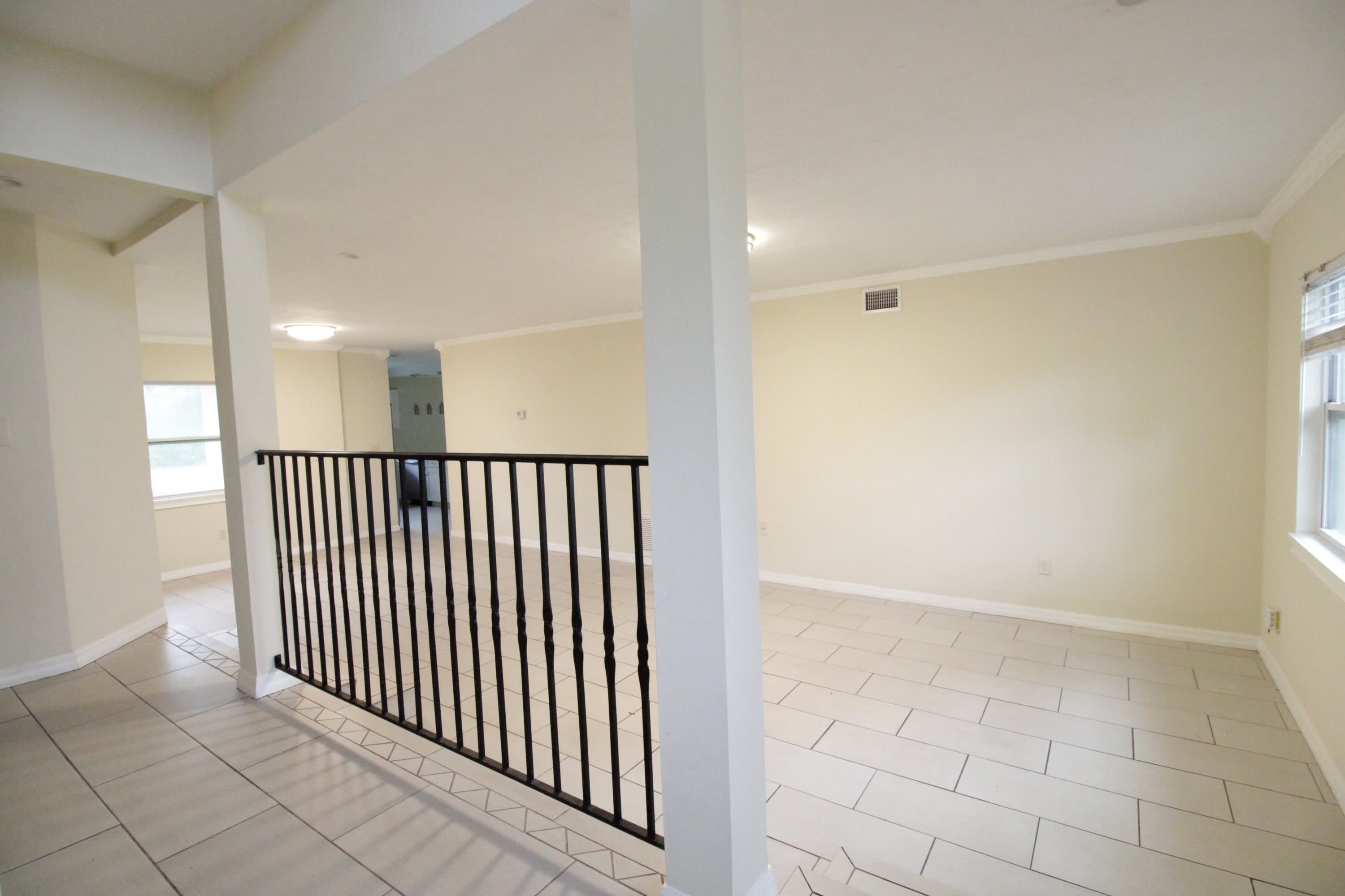 10907 Southwest 24th Avenue – photo 4