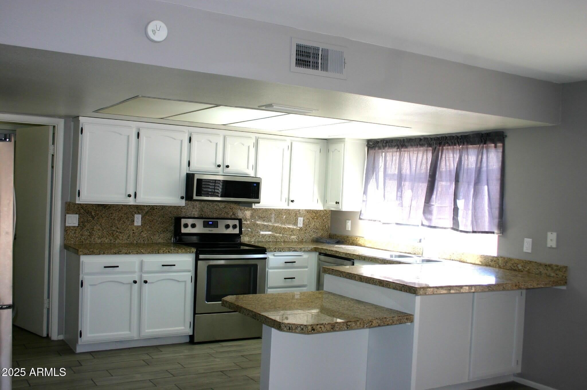 2217 S Las Flores – photo 2