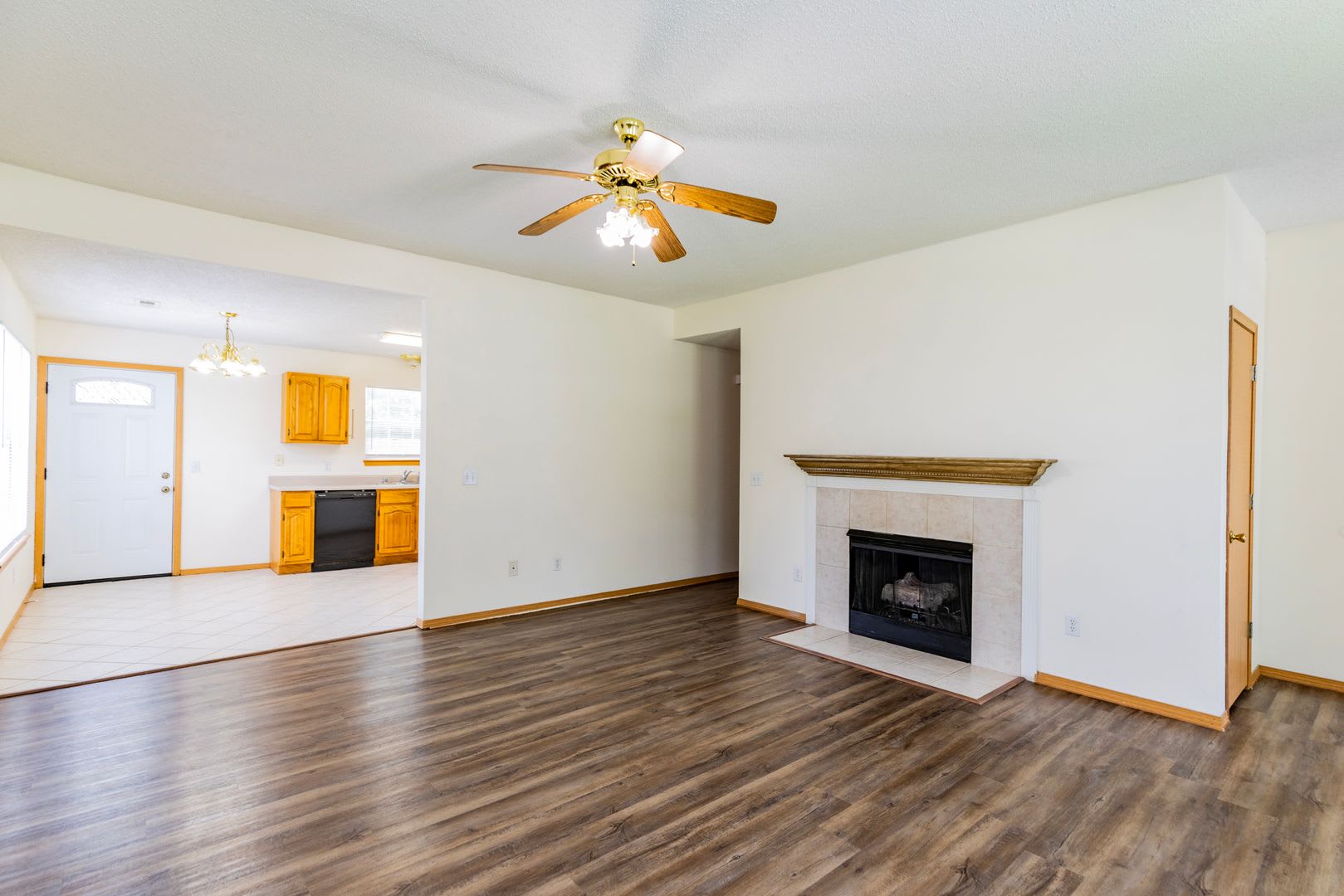 ***1502 Cresent*** – photo 5