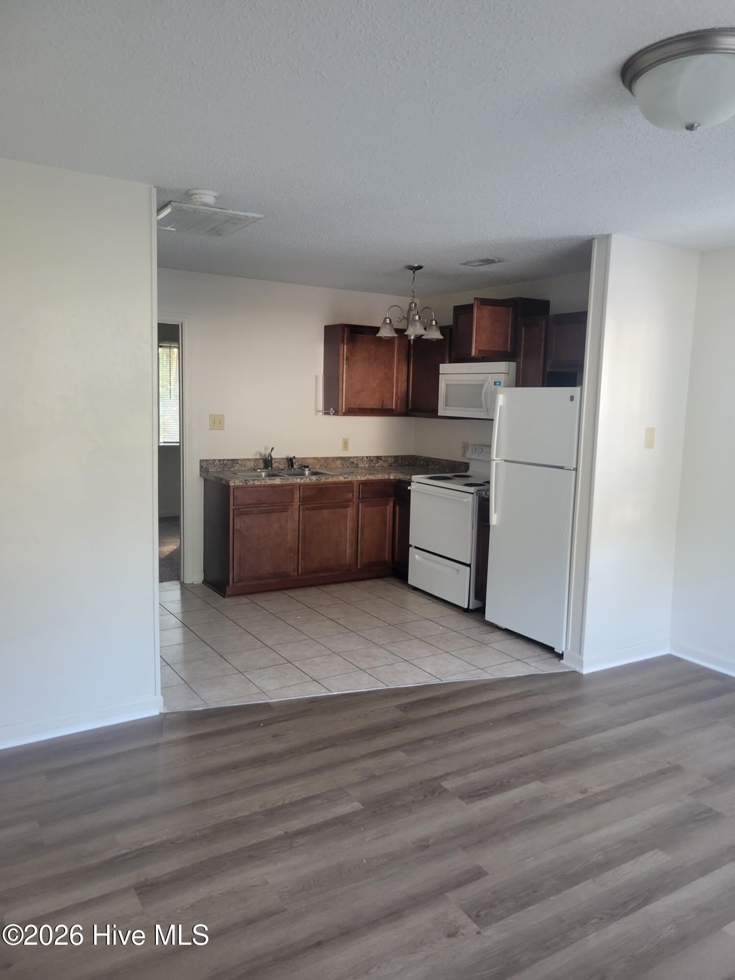 122 Easy Street – photo 4