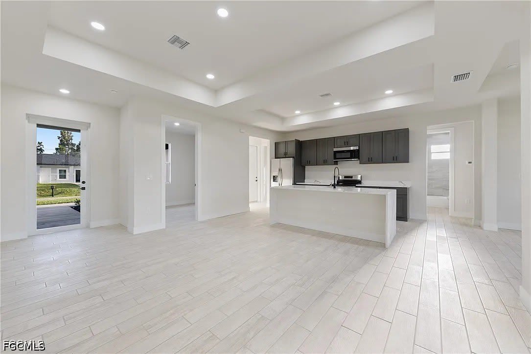 3008 23Rd Street Sw – photo 2
