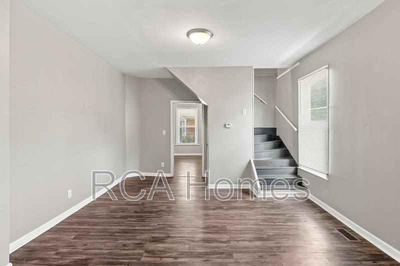 1013 East Legrande Avenue – photo 1