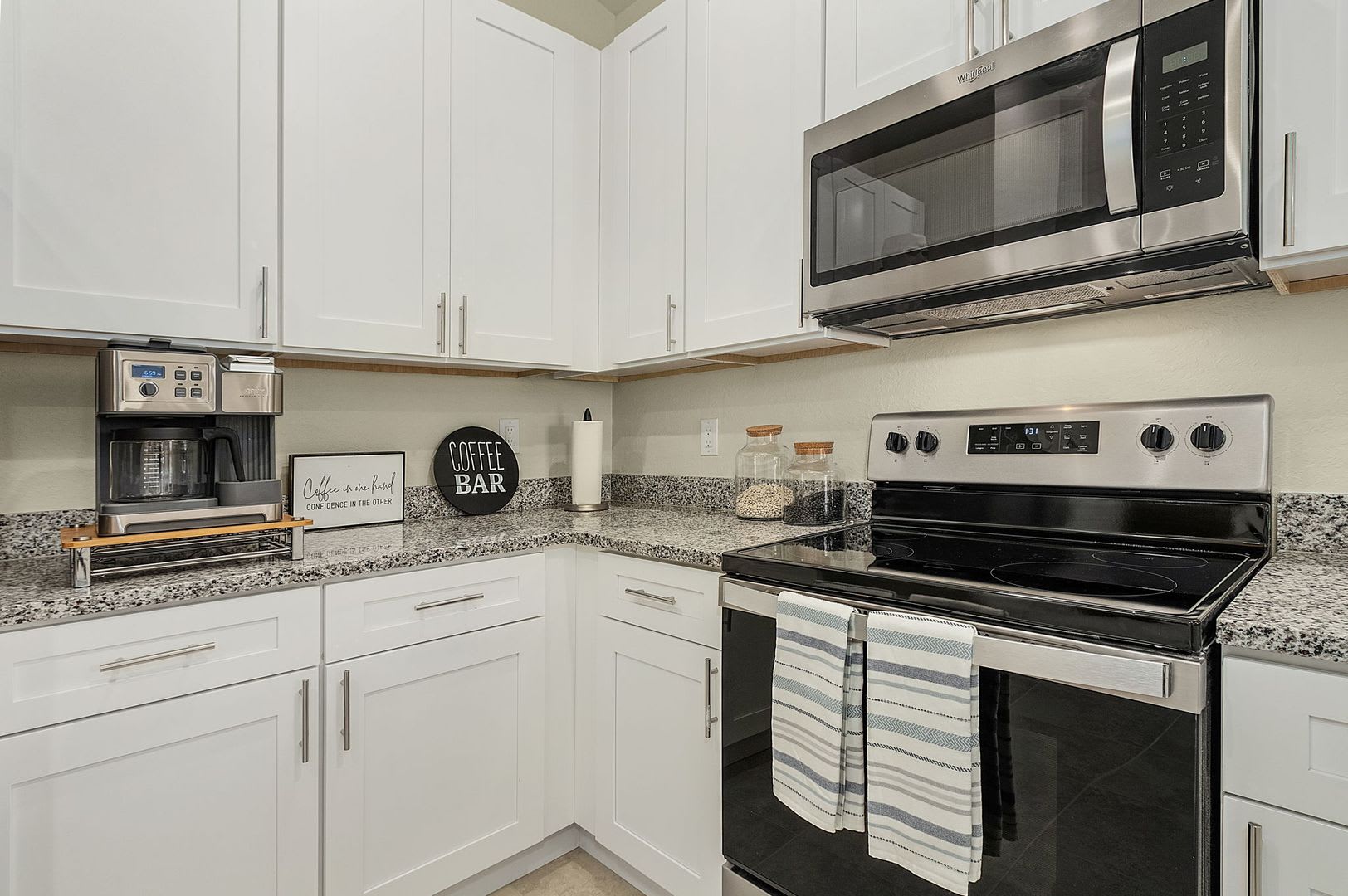 Modern Cape Coral Home with 3-Car Garage, Designer Upgrades & Flexible 4-Bedroom Layout! – photo 5