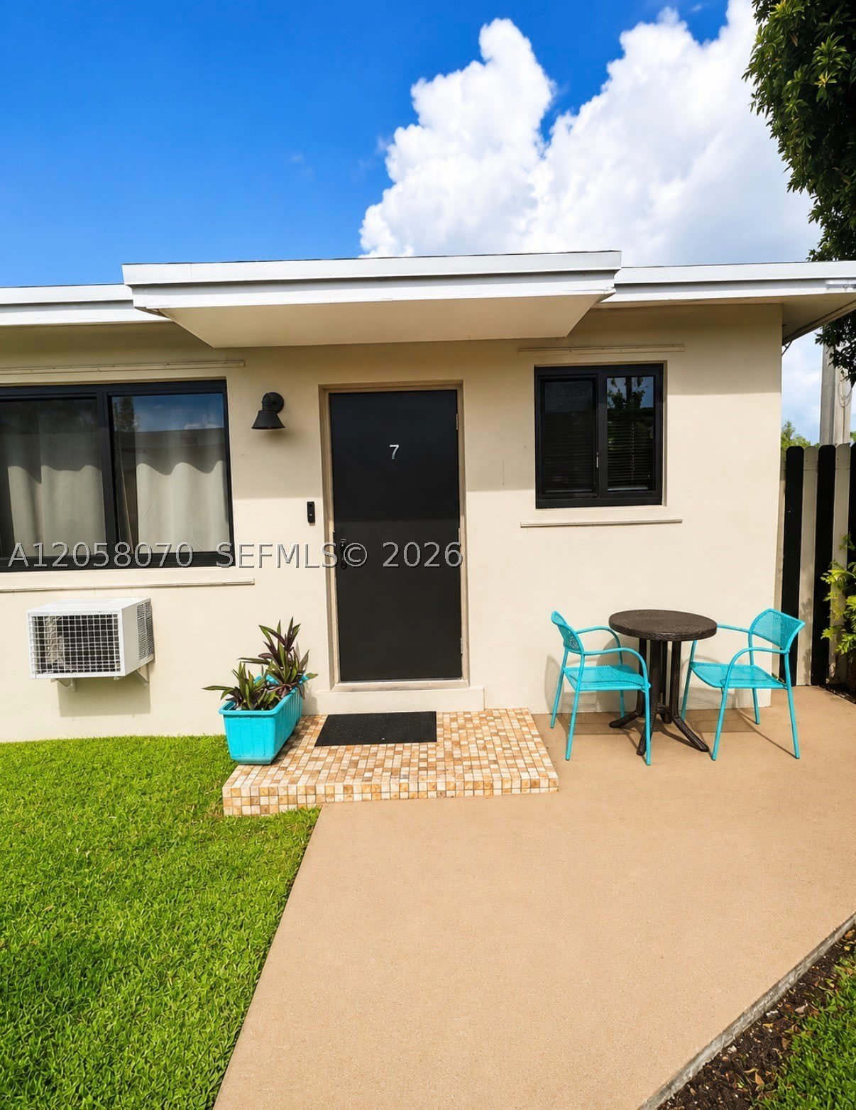 615 Ne 7Th St – photo 1