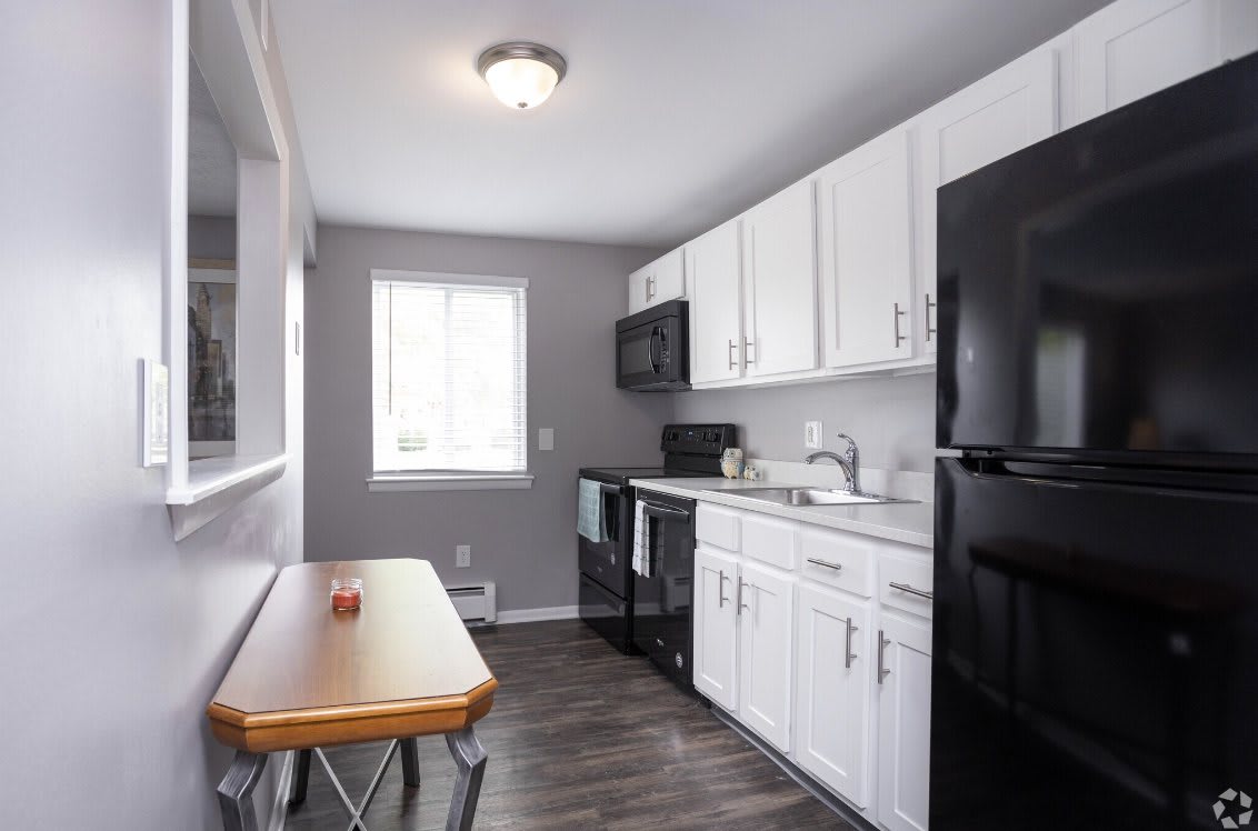 Highview Manor Apartments – photo 4