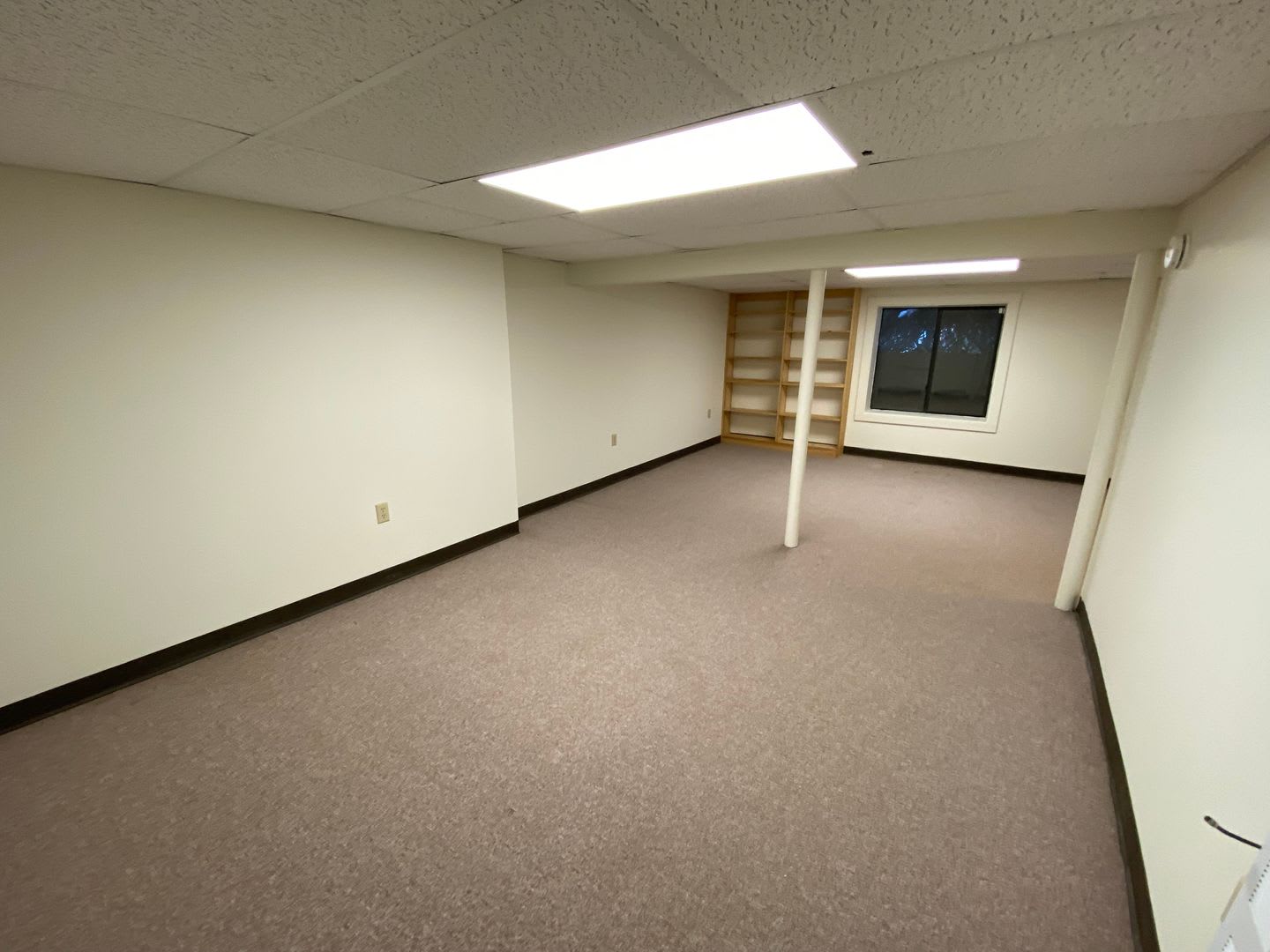 4-Bedroom Student Townhomes in the Heart of Burlington – photo 3