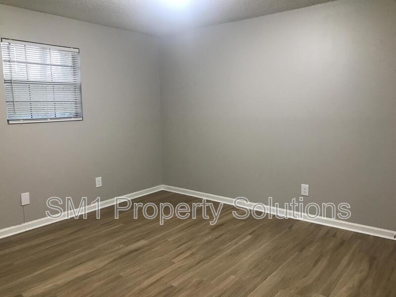 2509 Green Oaks Court Southeast – photo 4