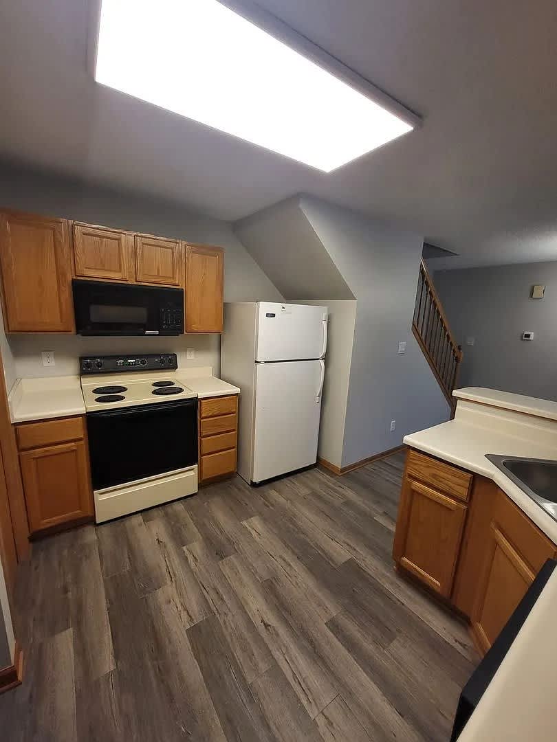 1325 Southeast Delaware Avenue – photo 3