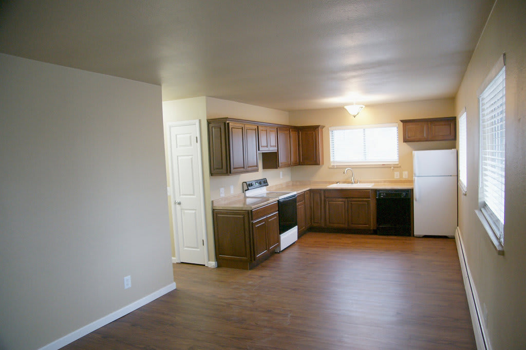 730 Concord – photo 2