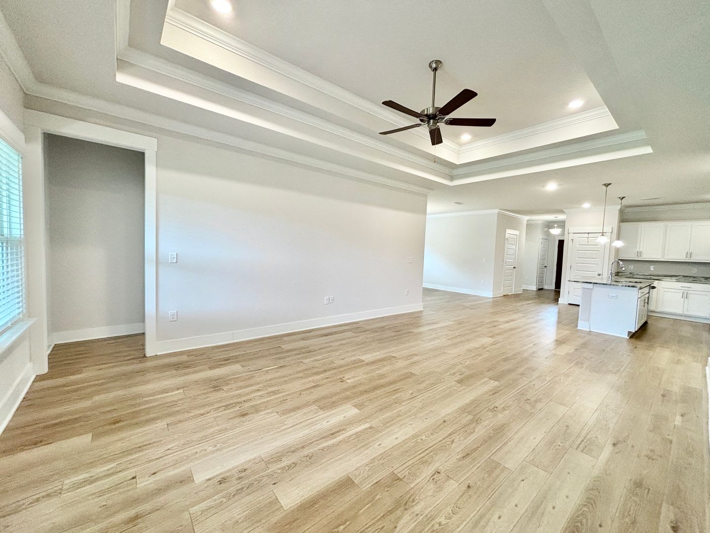 Open-Concept Brick Home – photo 4
