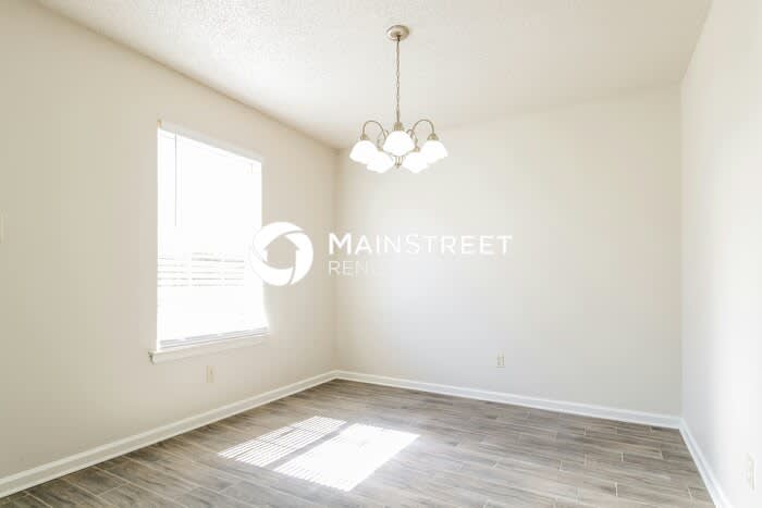 4660 Royal View Drive – photo 5